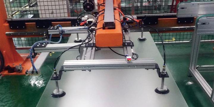 光伏組件制造設(shè)備-自動(dòng)上玻璃機(jī)